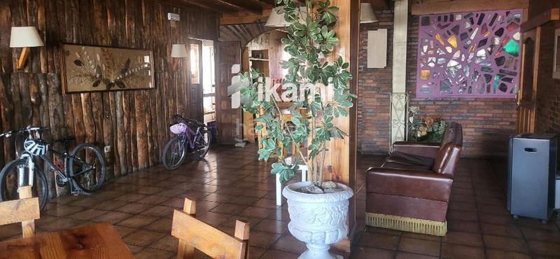 Foto 94e4f7b6-e6e9-4d5f-b051-7360fc330e7f. Edificio hostal restaurante sierra mar en Peguerinos