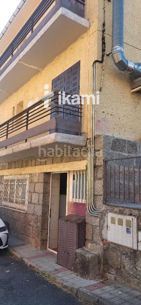 Foto c842c7df-e279-4bf4-bafe-1969253ee797. Edificio hostal restaurante sierra mar en Peguerinos