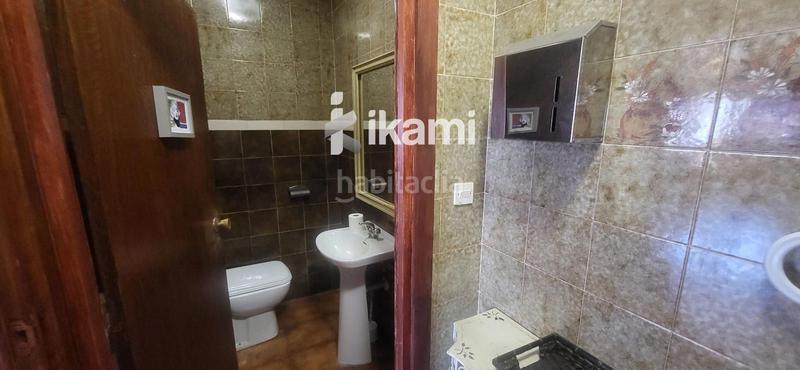 Foto f3077dd5-52bb-48ae-a9a2-0fd1bff77b65. Edificio hostal restaurante sierra mar en Peguerinos