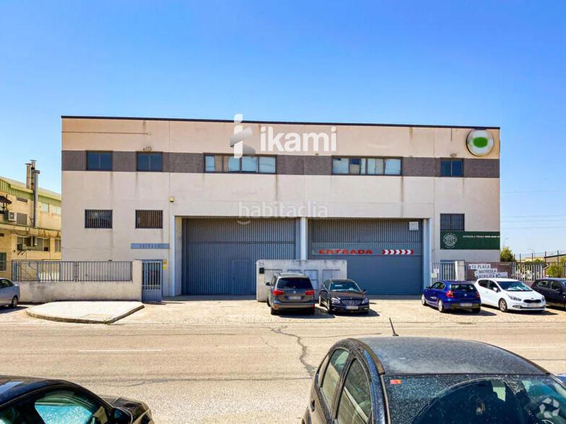 Foto 0d4766e0-9fe6-4e9f-94e2-1eb49cf4871b. Nave industrial nave 2406 exposicion, oficinas y taller con almacen motos en mostoles en Móstoles