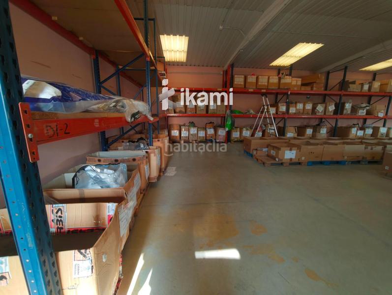 Foto 1245d069-0bef-4e7c-b0f7-f198a8973fa2. Nave industrial nave 2406 exposicion, oficinas y taller con almacen motos en mostoles en Móstoles