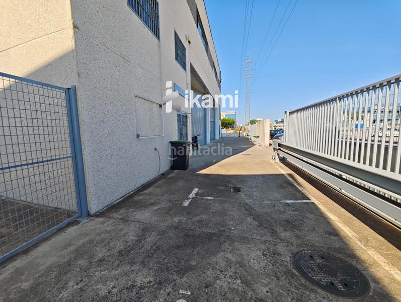 Foto 46b78ba4-9b03-490d-906b-d884eeb9d5ae. Nave industrial nave 2406 exposicion, oficinas y taller con almacen motos en mostoles en Móstoles