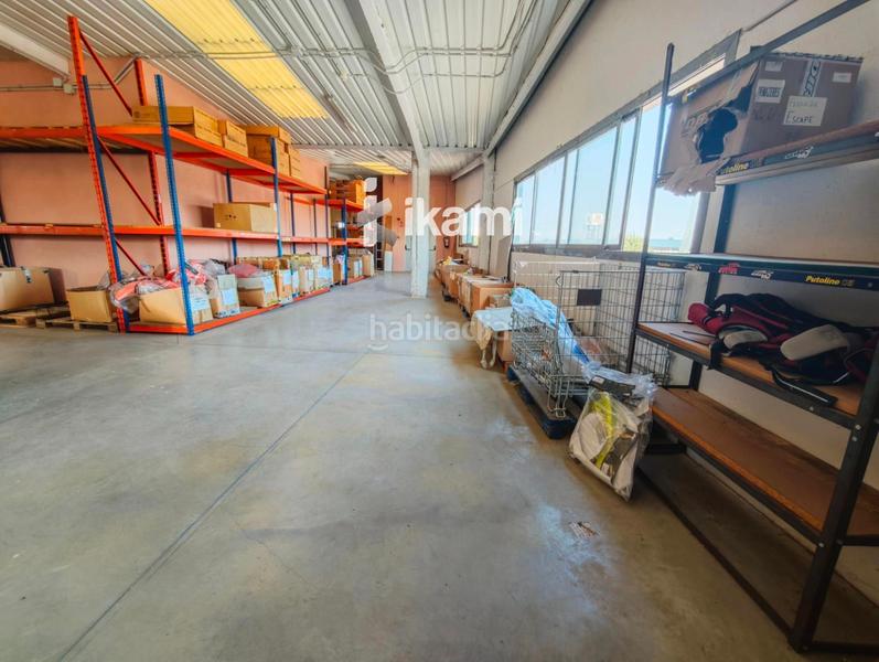 Foto 6e39b0d7-929c-4b78-a728-b5957d13db0b. Nave industrial nave 2406 exposicion, oficinas y taller con almacen motos en mostoles en Móstoles