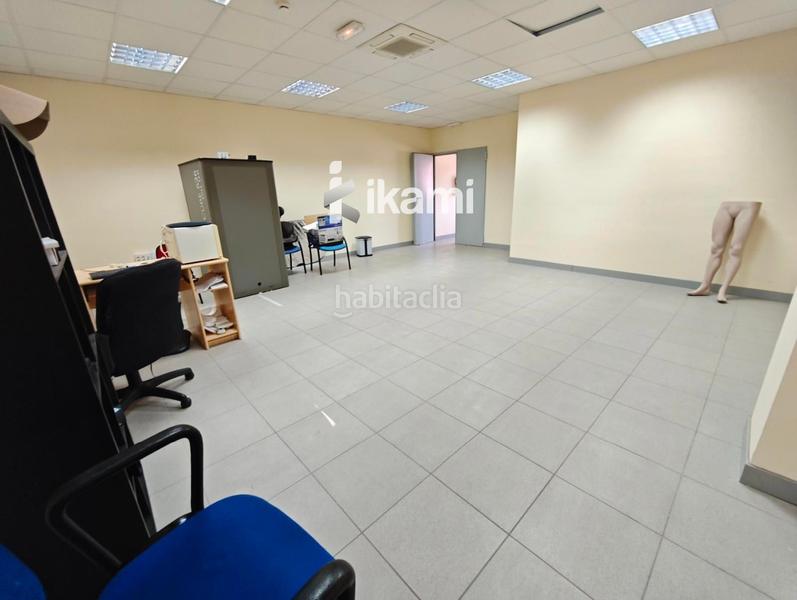 Foto a0bdd079-8e78-4f1a-ab0e-d2e70dd9e619. Nave industrial nave 2406 exposicion, oficinas y taller con almacen motos en mostoles en Móstoles