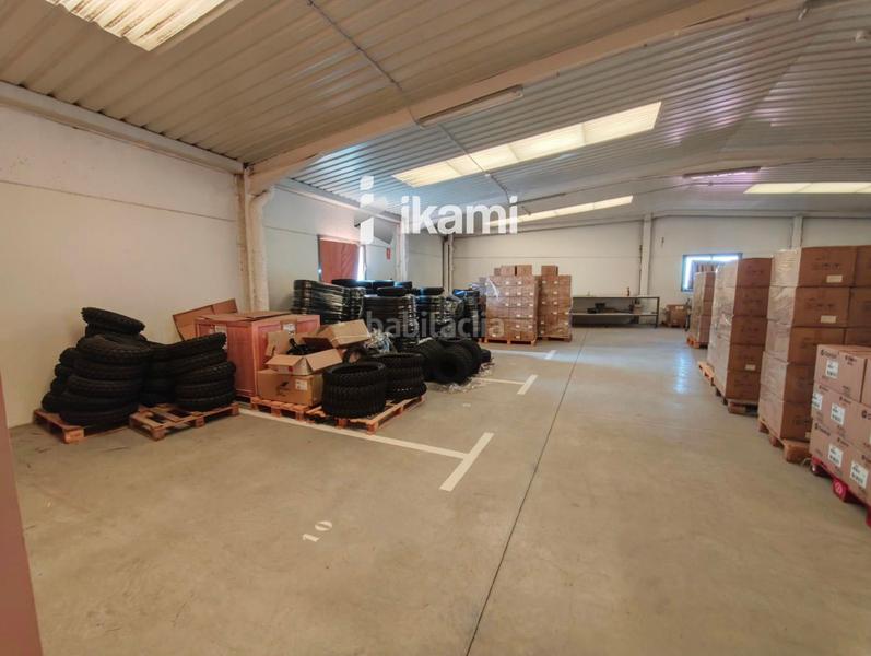 Foto c3f3bea8-7e71-4e66-a827-02567ba7bc17. Nave industrial nave 2406 exposicion, oficinas y taller con almacen motos en mostoles en Móstoles