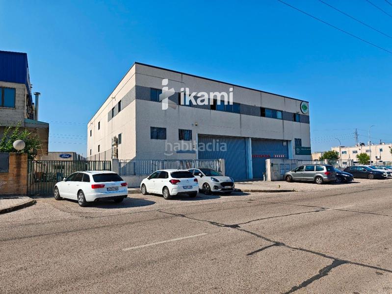 Foto c77830e3-4622-4c26-a33e-4cf915609826. Nave industrial nave 2406 exposicion, oficinas y taller con almacen motos en mostoles en Móstoles