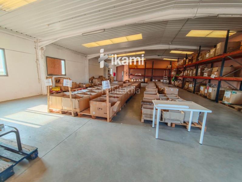 Foto ce2136e2-8651-4034-a157-a9ba81391d57. Nave industrial nave 2406 exposicion, oficinas y taller con almacen motos en mostoles en Móstoles