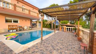 Chalet à La Loma-Las Lomas. Exclusivo chalet en náquera con increíbles vistas y piscina
