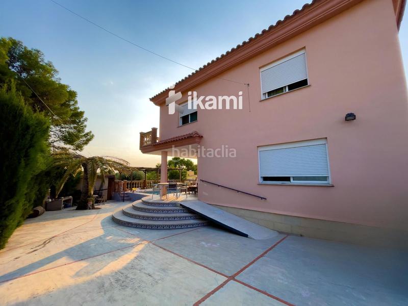 Foto 360bf6d0-3bce-4d86-aef8-76f301007a43. Chalet mit heizung parking pool in La Loma-Las Lomas Náquera