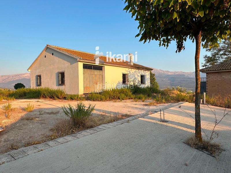 Foto cced3323-e246-47f1-8a75-853d7f5a2e25. Xalet amb aparcament a Villanueva del Trabuco