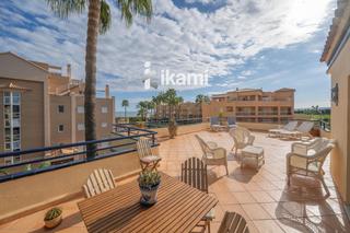 Ático en L'Almadrava - L'Estanyó. Ático con vistas al mar, terraza de más de 70m2 y piscina