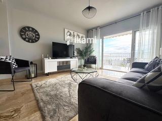 Pis  Castilla. Apartamento reformado con vistas al mar en lo pagán