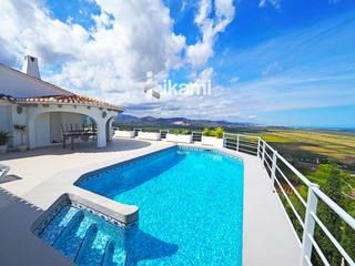 Chalet à Pego. Moderna villa a la venta