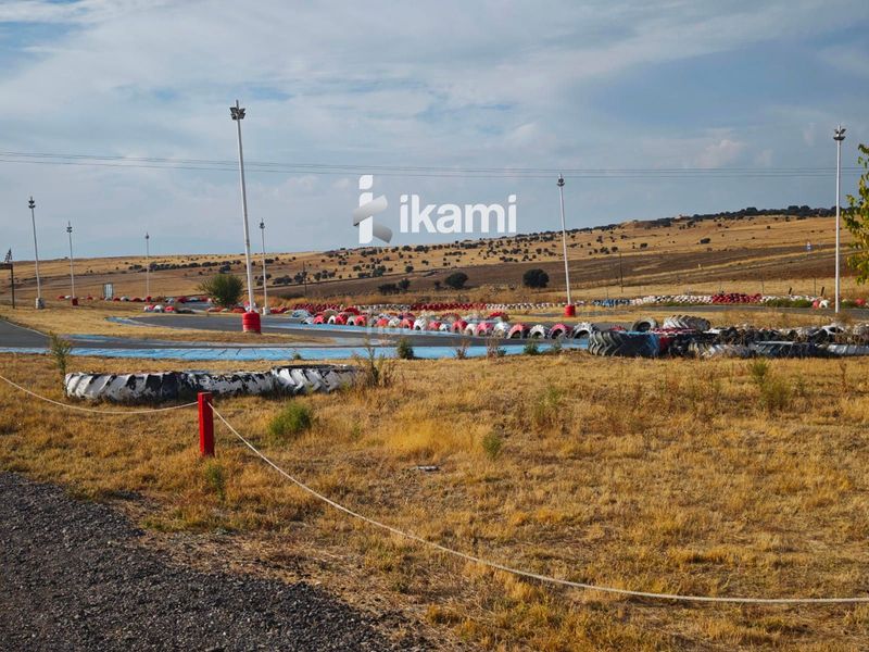 Foto 73591d85-183c-4b5d-b2b1-487128e86639. Finca rústica a Martinamor