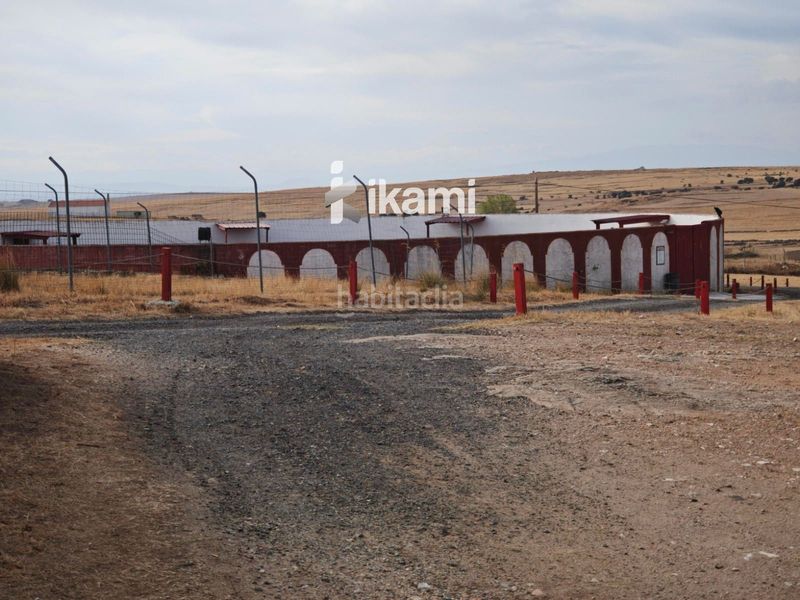 Foto c4b9d998-6847-46b8-91f3-6be95b3dd20c. Finca rústica a Martinamor