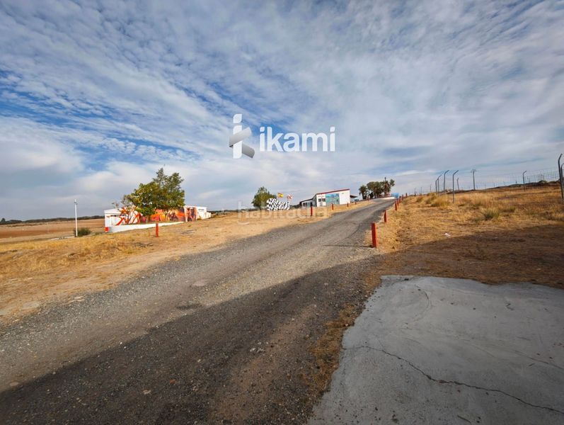 Foto d9c37f7f-9474-4895-934c-3e2a03ca10bc. Finca rústica a Martinamor