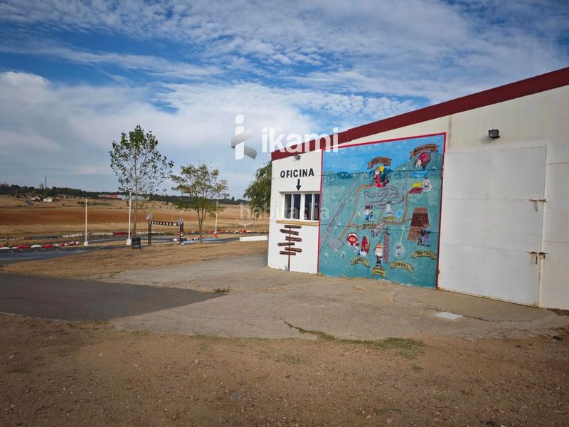 Foto df59cab8-2f6f-4afd-a6be-df41a3495039. Finca rústica a Martinamor