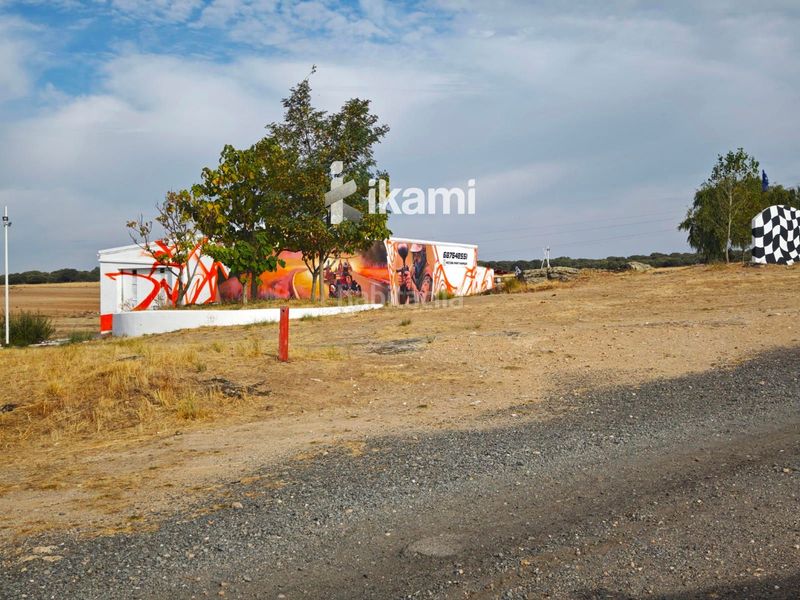 Foto e90328e5-ed13-4923-921a-d3694bd0ac15. Finca rústica a Martinamor