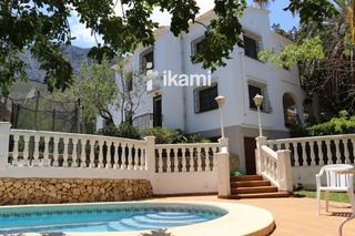 Chalet à El Montgó. Oasis de paz a un paso del mar