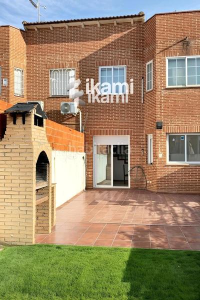 Foto c1581d45-d11e-438a-8916-6a40701e4c7f. Casa a schiera in Chozas de Canales