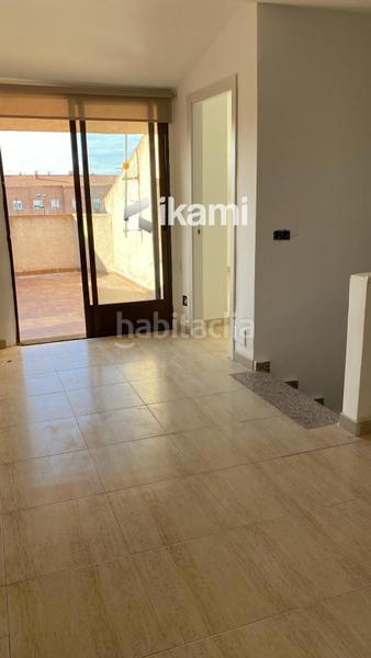 Foto dc37ad0f-2ee5-4d47-bfa9-1f3b2d9a03a0. Casa a schiera in Chozas de Canales