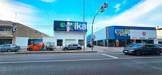 Lloguer Local Comercial  Dr artero guirao. Local comercial con gran visibilidad y proyección en san pedro d