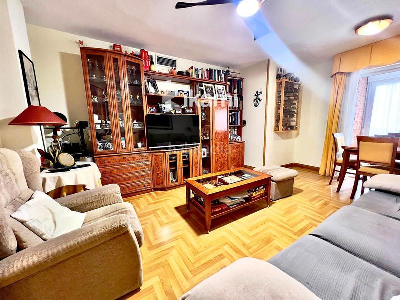 Foto e00e18dc-cc3b-49b4-a9fd-2243dd3ed52e. Etagenwohnung mit heizung in Canillas Madrid