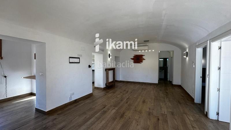 Foto aaa56d00-a09e-4e0c-920c-fe1cd8637bd0. Location maison avec chauffage parking dans Llers