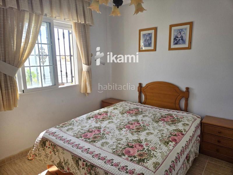 Foto 4b79f1c9-e72e-4df1-8bc3-7e5237fb9f04. Xalet amb piscina a Villamartín-Las Filipinas Orihuela