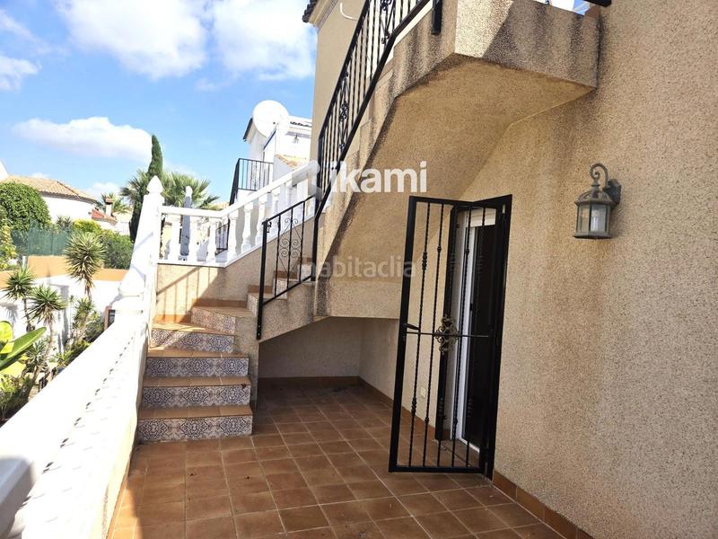 Foto e1b117f9-b1dd-4a57-8e97-ecdf3fe63608. Xalet amb piscina a Villamartín-Las Filipinas Orihuela