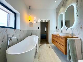 Xalet a El Mirador Pozo Aledo. Villa premium mediterránea con dos viviendas exclusivas y una gr