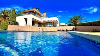 Xalet  Colinas del mar. Fabuloso chalet en exclusiva con vistas insuperables 2 chalets