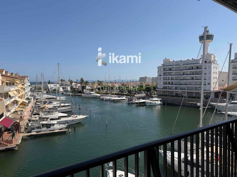 Foto bf3254e4-ed60-4fb0-ae35-23aa7260ca2a. Rent penthouse with heating in Salins - Cavall de Mar Empuriabrava