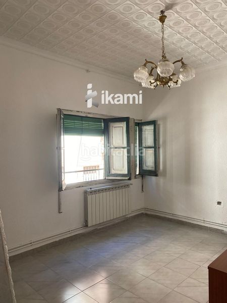 Foto c5b48e5b-7a07-498c-bcf2-76b5d9f9a80e. Casa amb calefacció a Jadraque