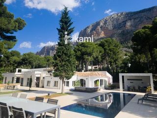 Chalet in Montgó - Ermita. Propiedad con vistas abiertas para reformar a tu gusto o edifica