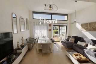 Semi detached house in Corral Nou-Montros-Estepar. Exclusivo adosado en naquera con piscina