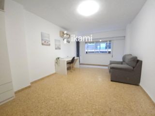 Piso  Pez. Piso de 110m2 en la zona de penya roja valencia.