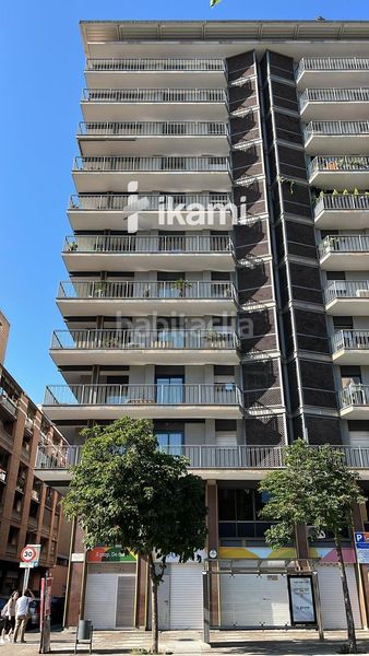 Foto e614b8e9-eebb-4f49-9157-ee6ad5c731a8. Àtic amb calefacció a Eixample Nord Girona
