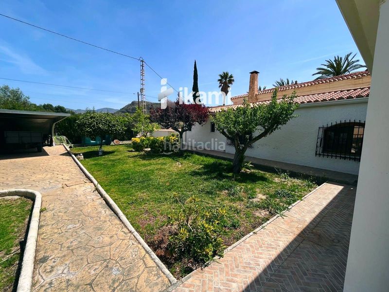Foto a9d9bb9d-7451-4027-aab9-657197a1cacb. Xalet amb calefacció piscina a Centro Elda