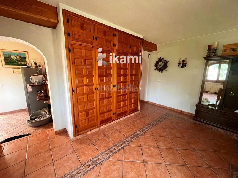 Foto d7a4c4b0-e729-45d3-9fd5-e46d76cf7551. Xalet amb calefacció piscina a Centro Elda