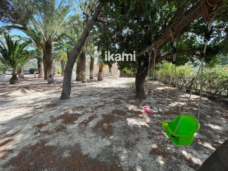 Foto ea4ecab5-0c96-4bd7-9b56-9b6c416e686d. Xalet amb calefacció piscina a Centro Elda