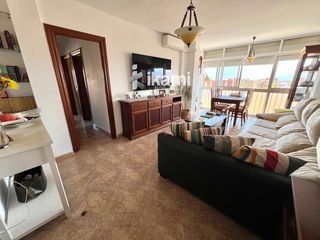 Pis  Competa. Piso 100m2 en carlos haya  carranque