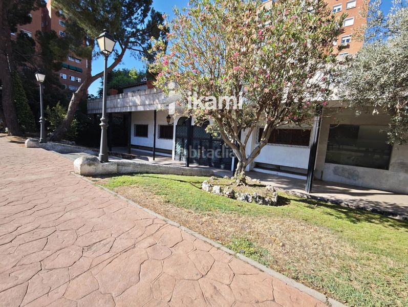 Foto 504554e8-76fd-4da2-823a-e8e13ccf2e00. Edificio  2472 mts uso comercial restaurante en Alcorcón