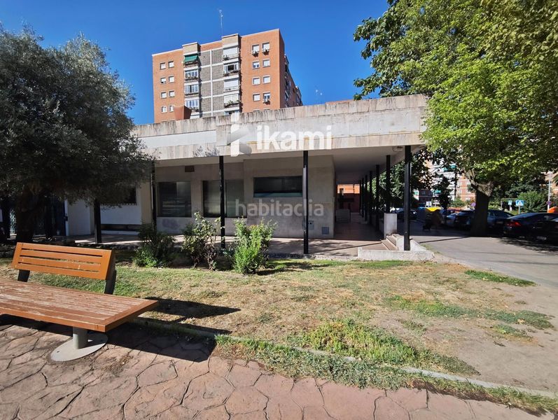 Foto b64fb0a3-a618-477e-951c-b173da30df20. Edificio  2472 mts uso comercial restaurante en Alcorcón