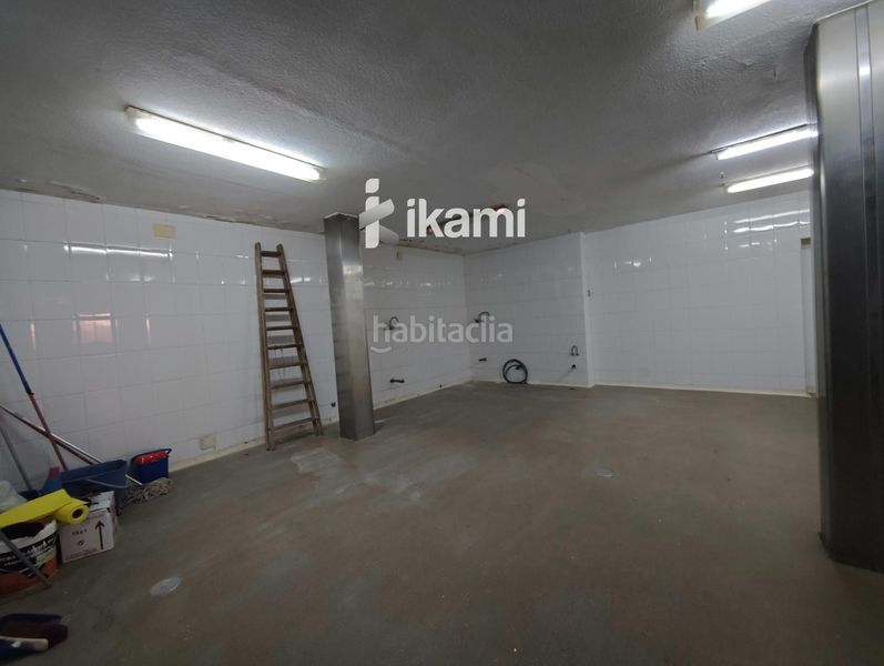 Foto dc279a40-7008-4b85-9401-e3ee2df51681. Edificio  2472 mts uso comercial restaurante en Alcorcón