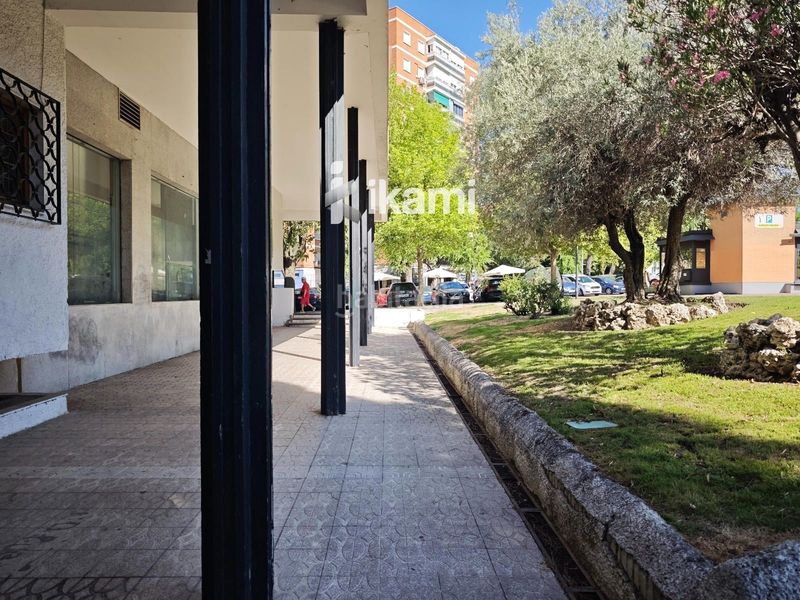 Foto e10cd227-cfa6-4cad-b627-fc6ded432f23. Edificio  2472 mts uso comercial restaurante en Alcorcón