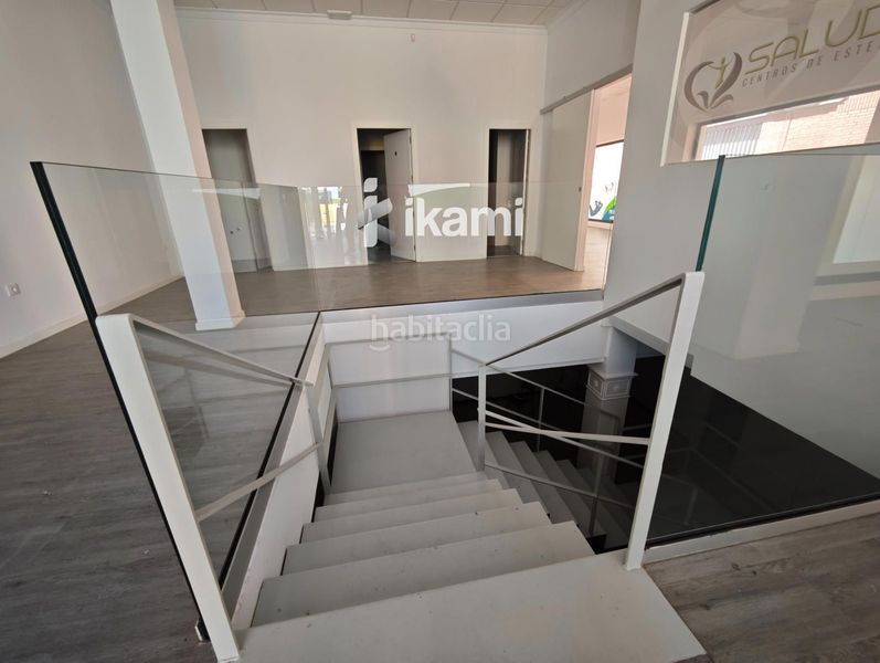 Foto f4c21e6d-d341-4735-b938-20e1f0963401. Edificio  2472 mts uso comercial restaurante en Alcorcón