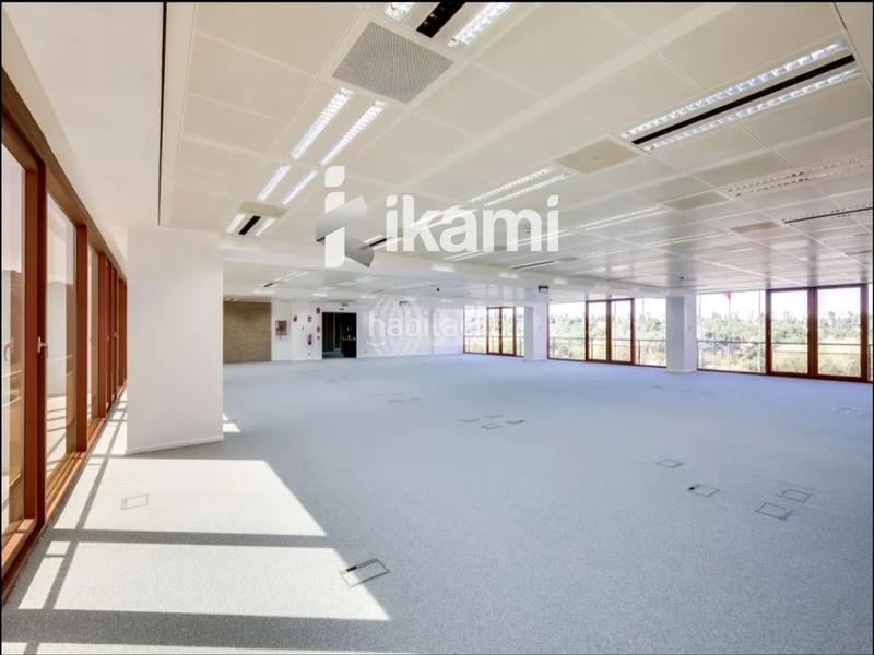 Foto 48b920fa-1405-4fcc-b3b5-b922d5f3c29a. Location bureau dans juan ignacio luca de tena 1 dans Madrid