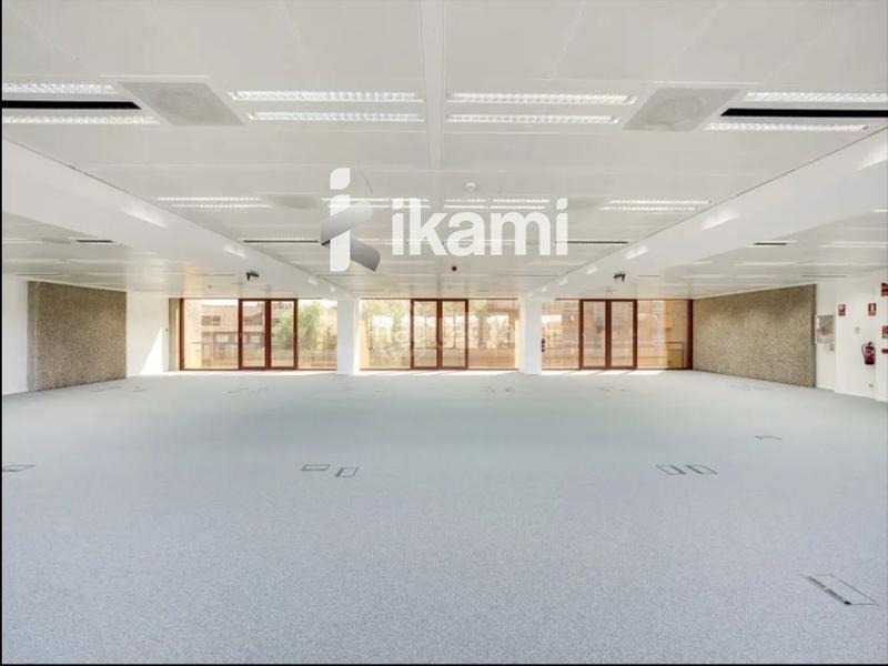 Foto 5e1daff4-8cc5-42a2-9bbe-cce78ab7815c. Rent office space in juan ignacio luca de tena 1 in Madrid
