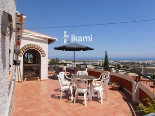 Xalet a La Pedrera-Vessanes. Casa de estilo mediterránea con vistas al mar